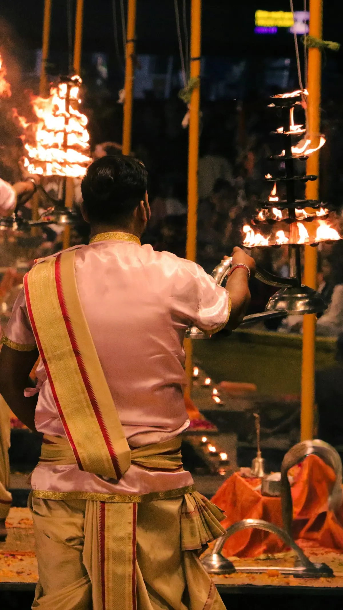 गोदावरीवर संध्याकाळची गंगा आरती